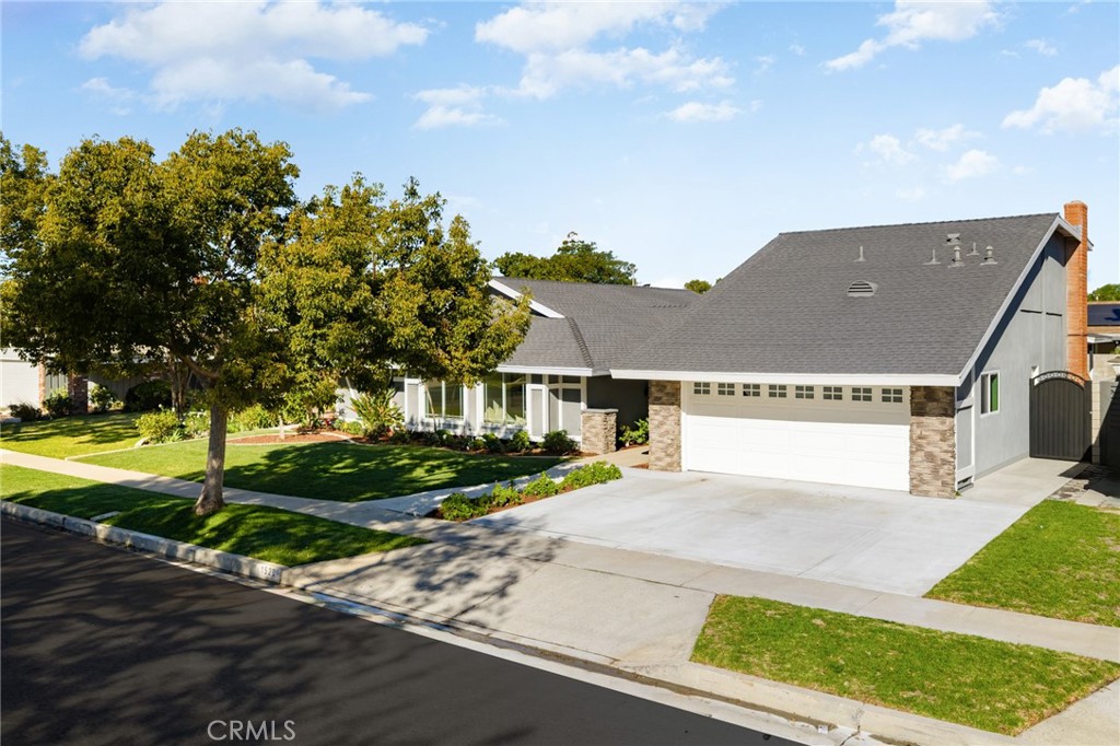 1529 Catalina Avenue