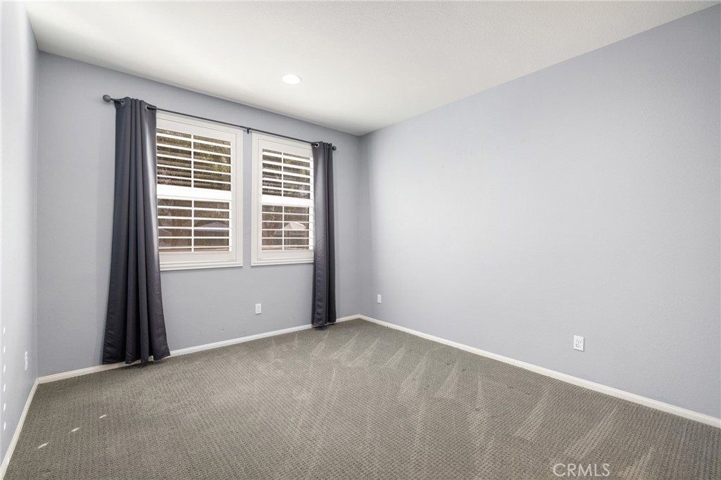 40966 Belleray Avenue