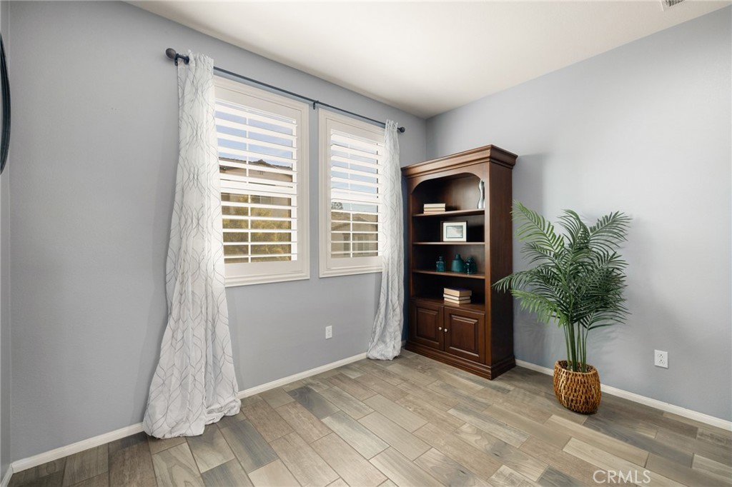 40966 Belleray Avenue