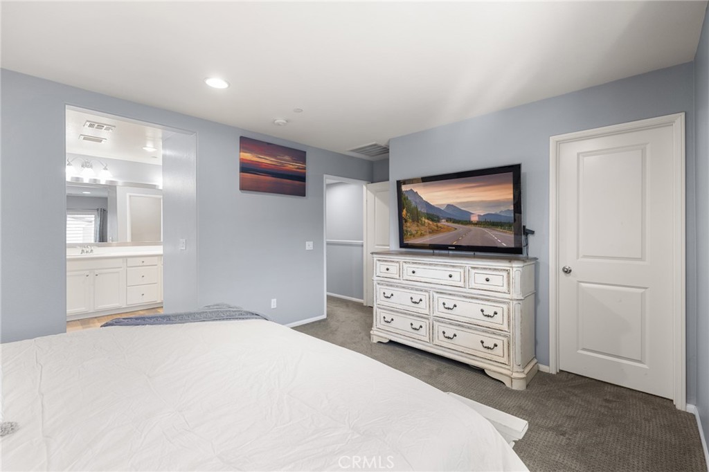 40966 Belleray Avenue