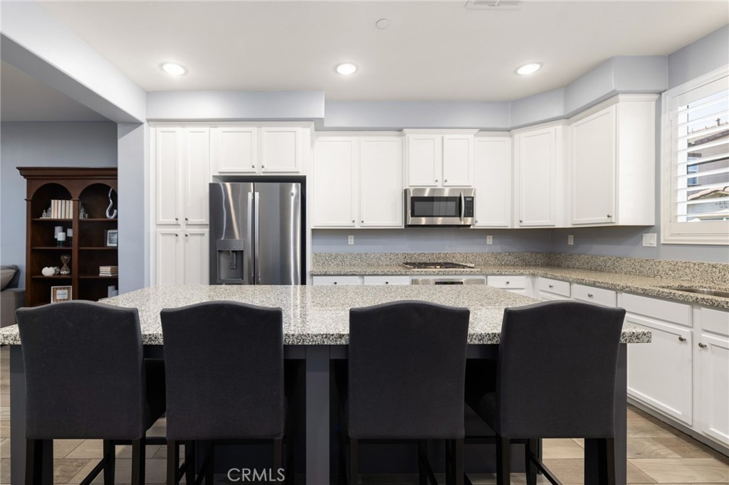 40966 Belleray Avenue