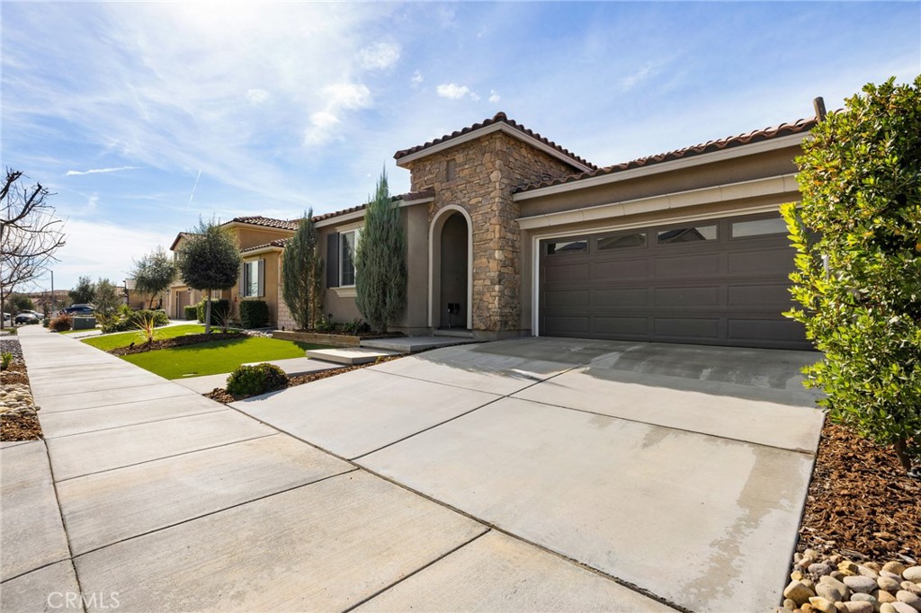 29807 Saddle Ranch Place