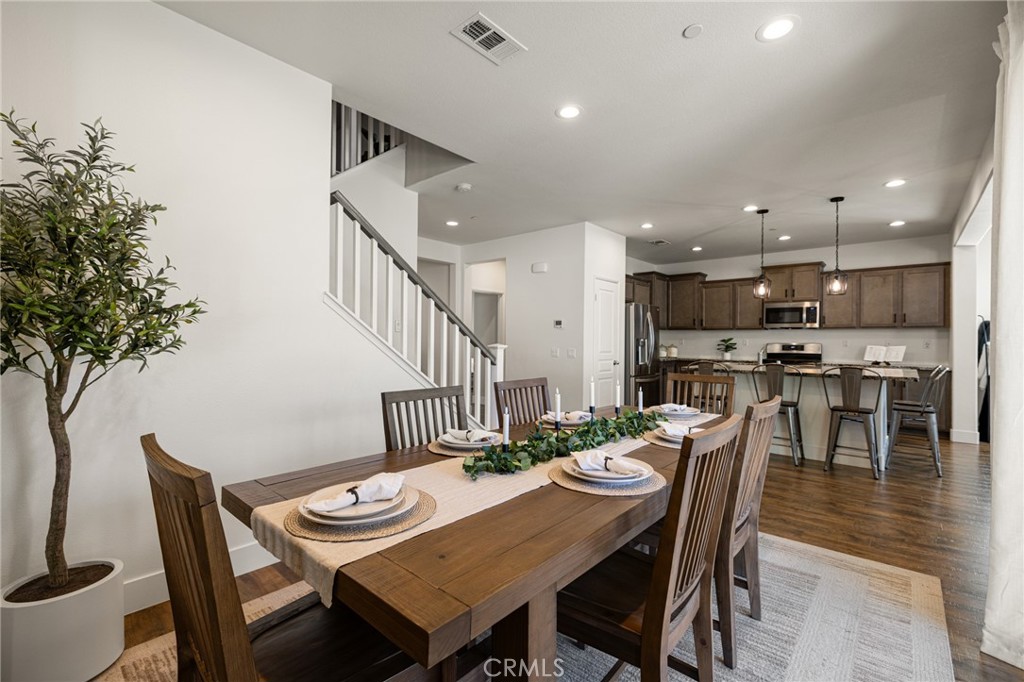 24851 Coldwater Canyon Trail