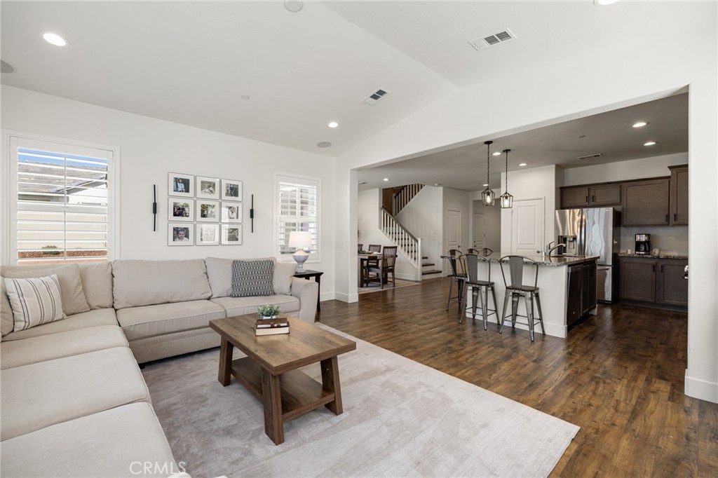 24851 Coldwater Canyon Trail