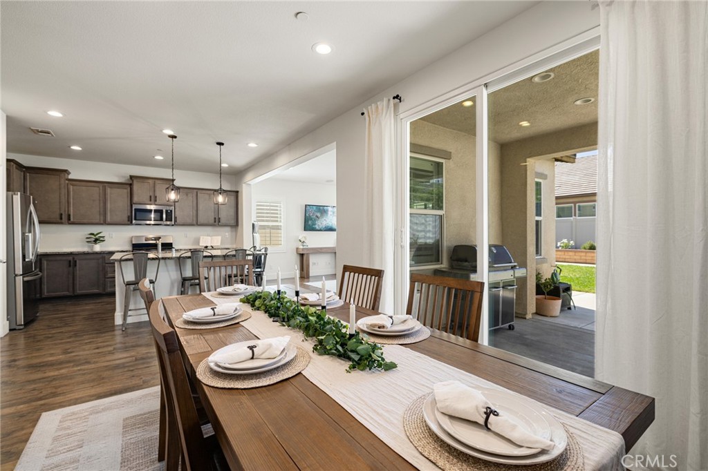 24851 Coldwater Canyon Trail