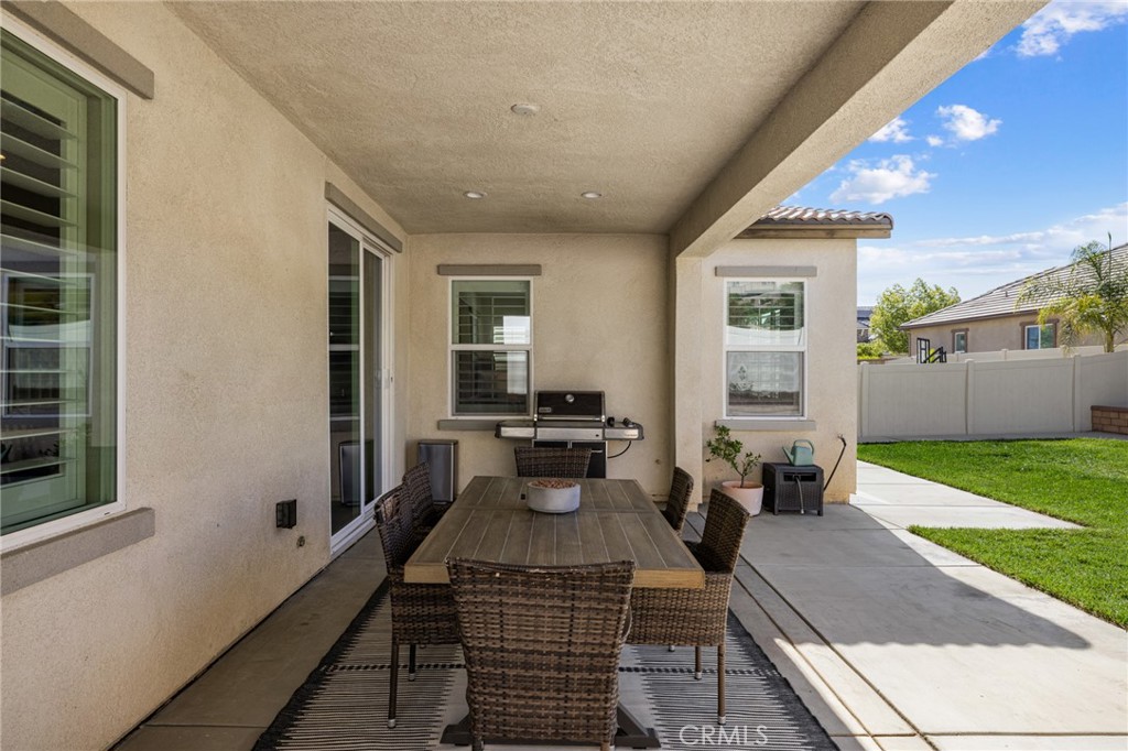 24851 Coldwater Canyon Trail