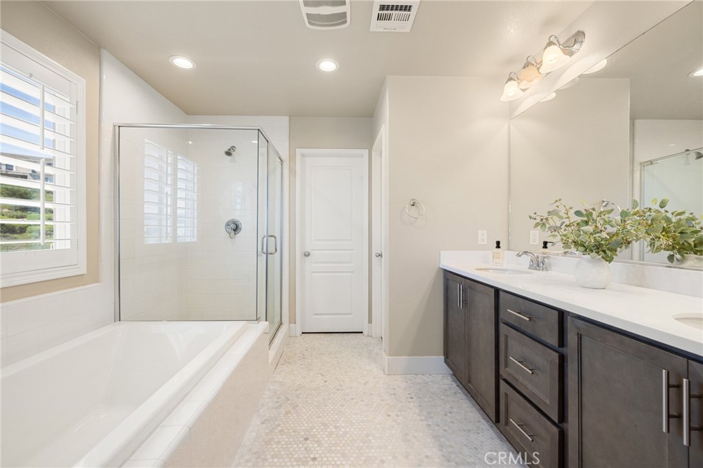 24851 Coldwater Canyon Trail