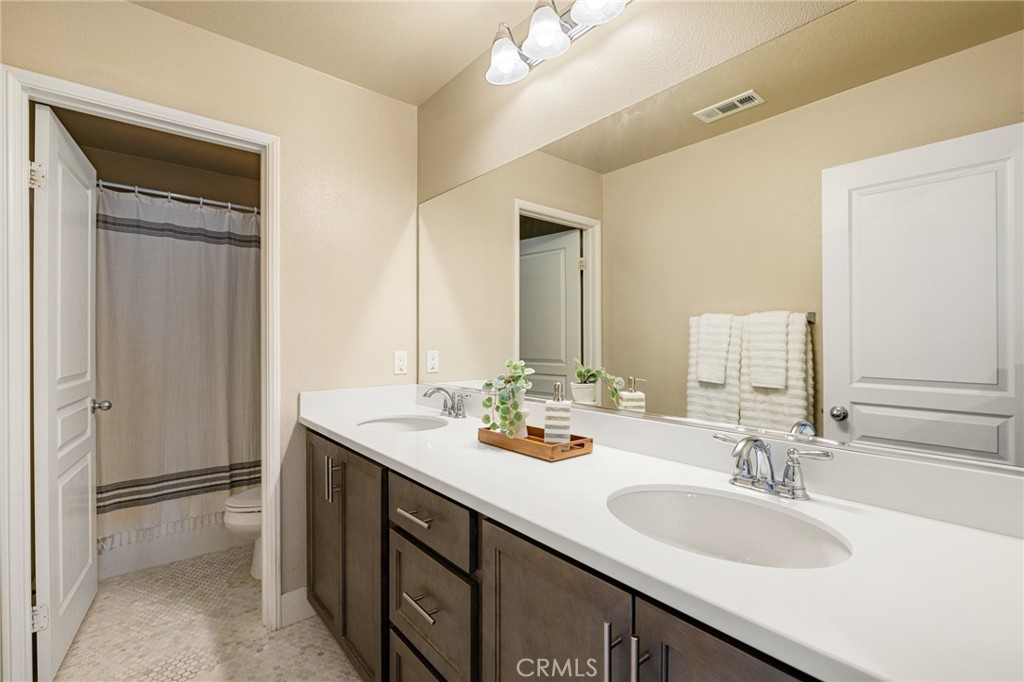 24851 Coldwater Canyon Trail