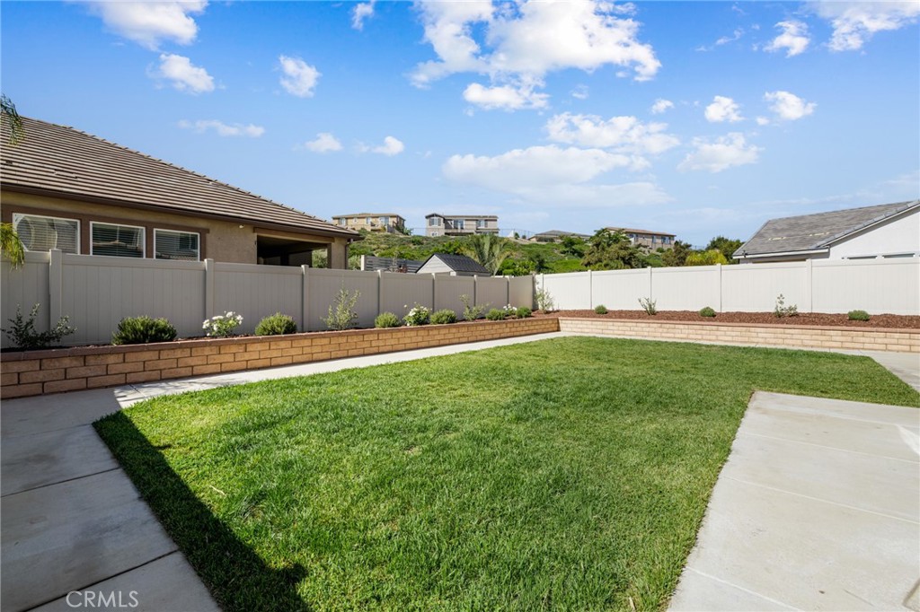24851 Coldwater Canyon Trail