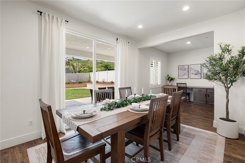 24851 Coldwater Canyon Trail