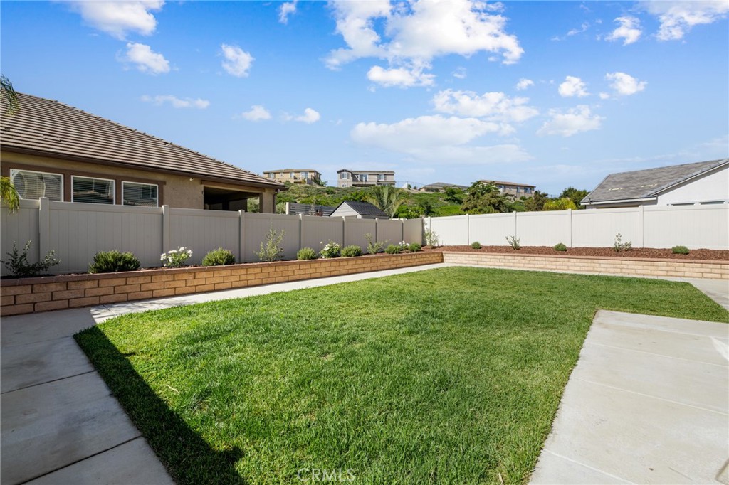 24851 Coldwater Canyon Trail