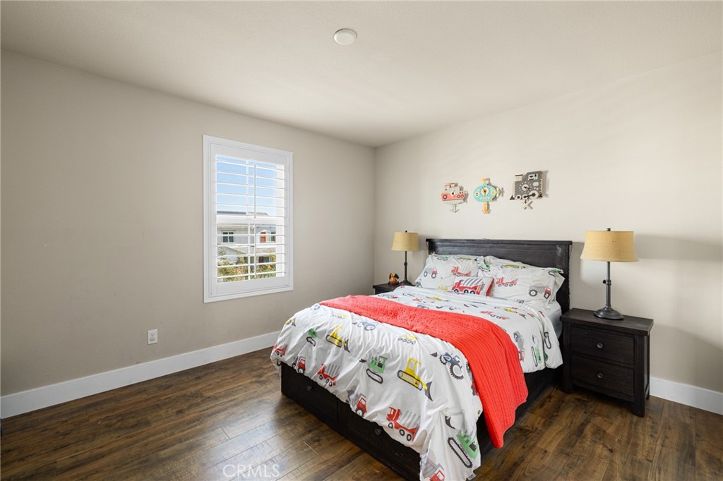 24851 Coldwater Canyon Trail