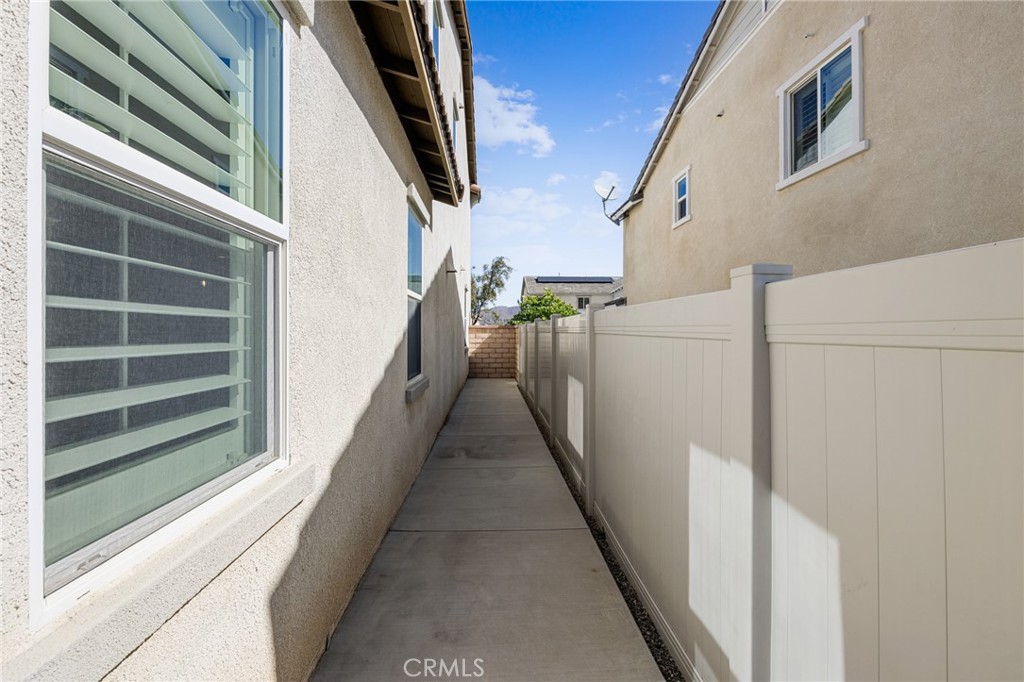 24851 Coldwater Canyon Trail