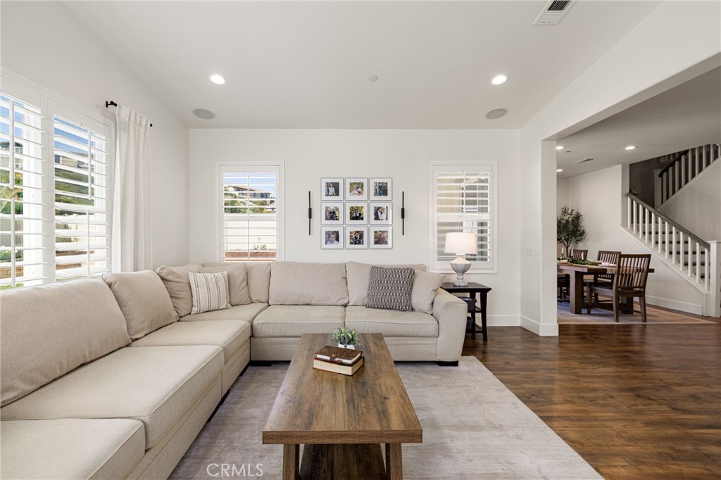 24851 Coldwater Canyon Trail