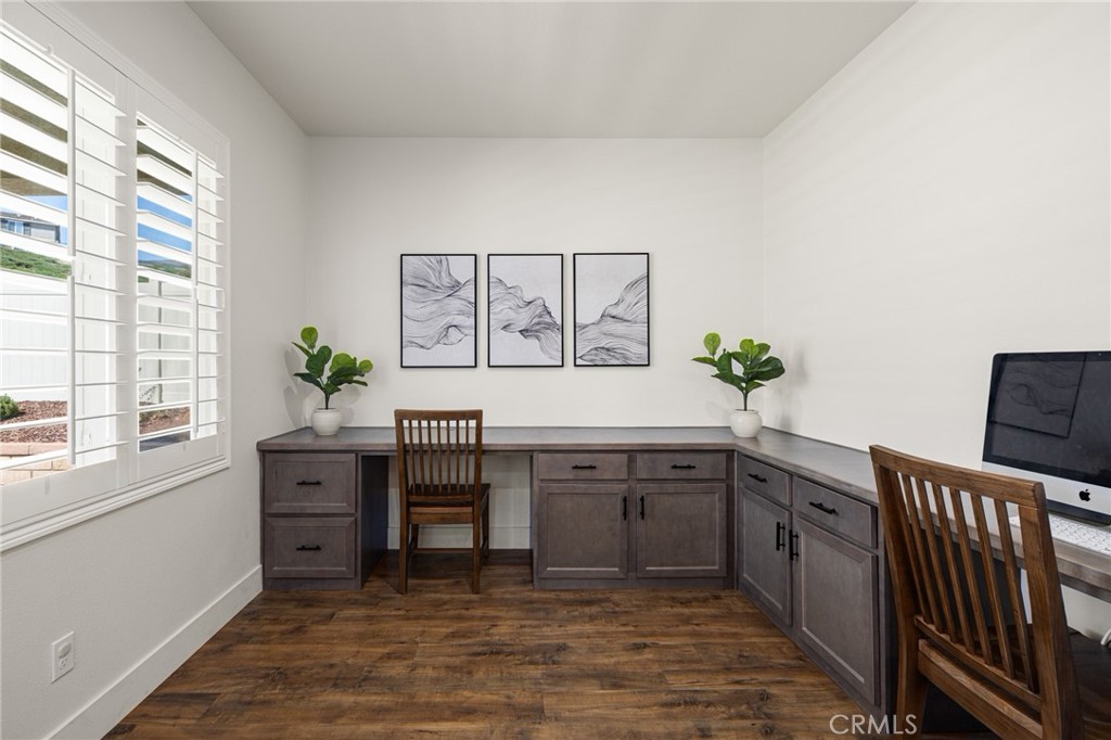 24851 Coldwater Canyon Trail