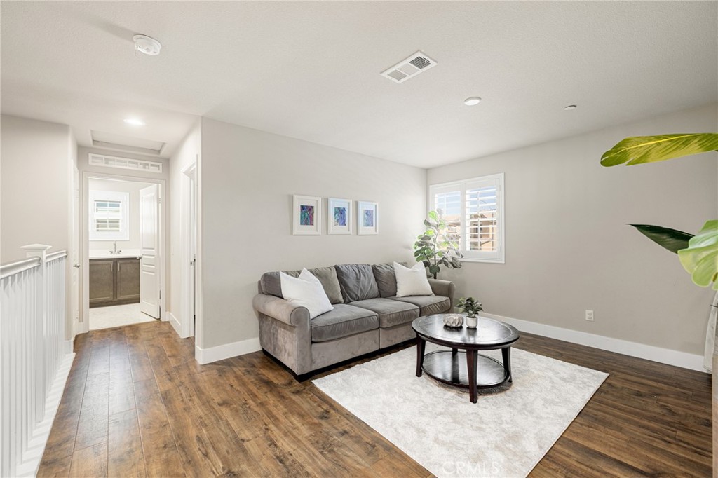 24851 Coldwater Canyon Trail