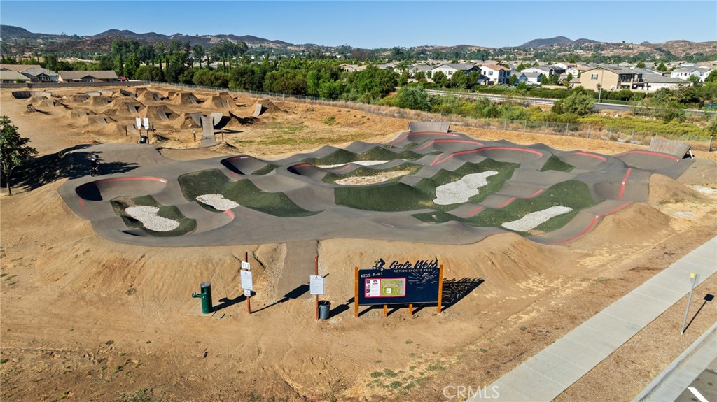 24851 Coldwater Canyon Trail