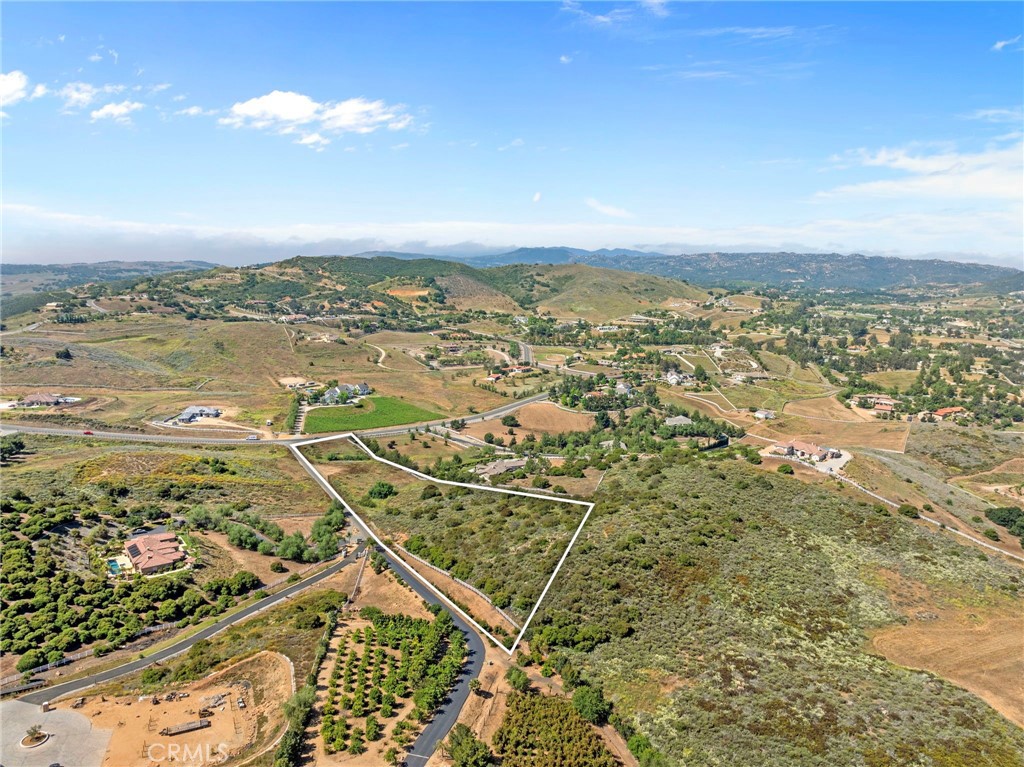 1 Avenida La Cresta