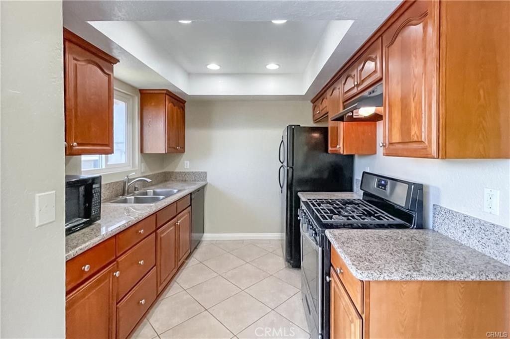 236 W Escalones C