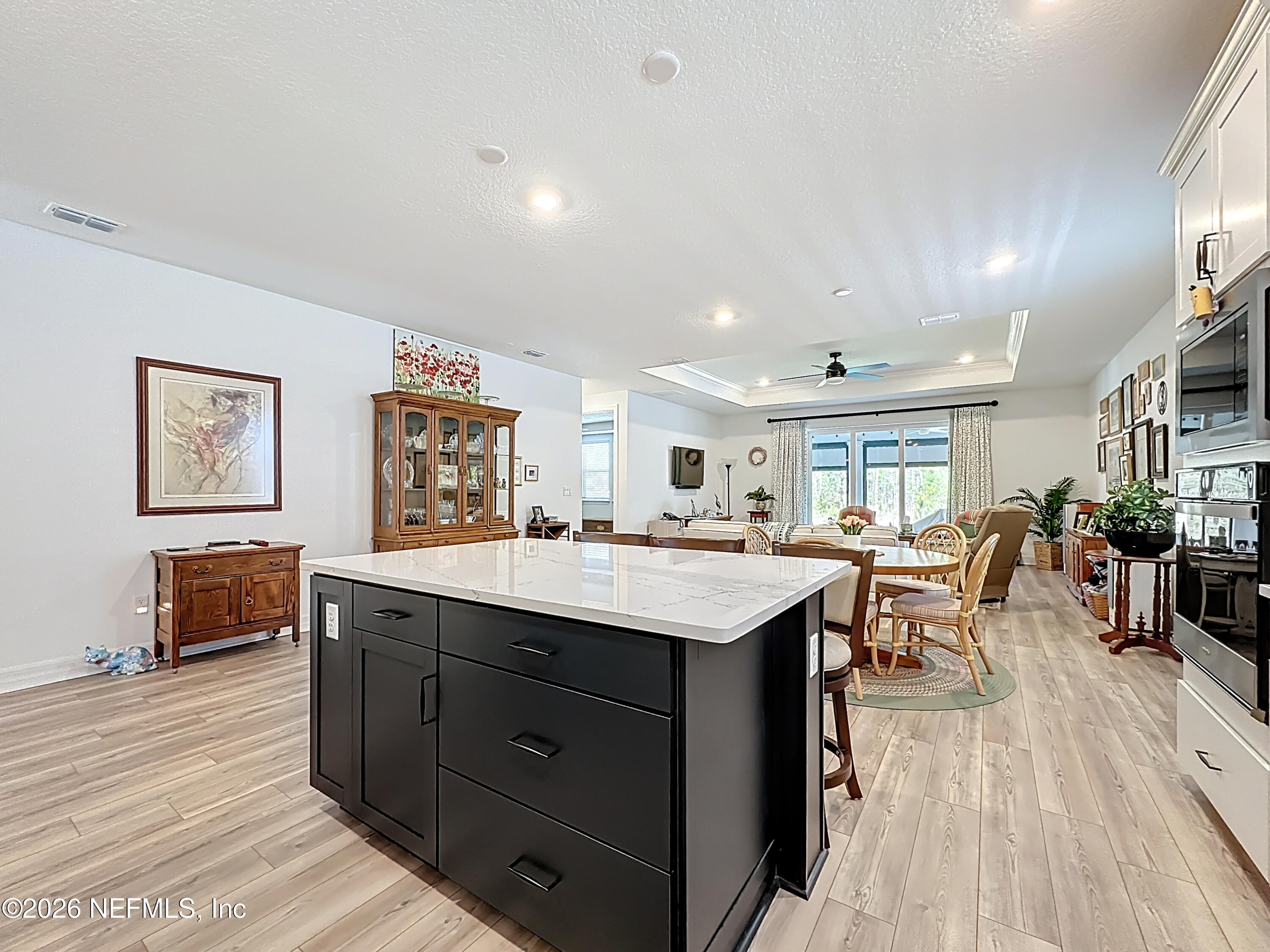 426 HAWTHORN PARK Circle