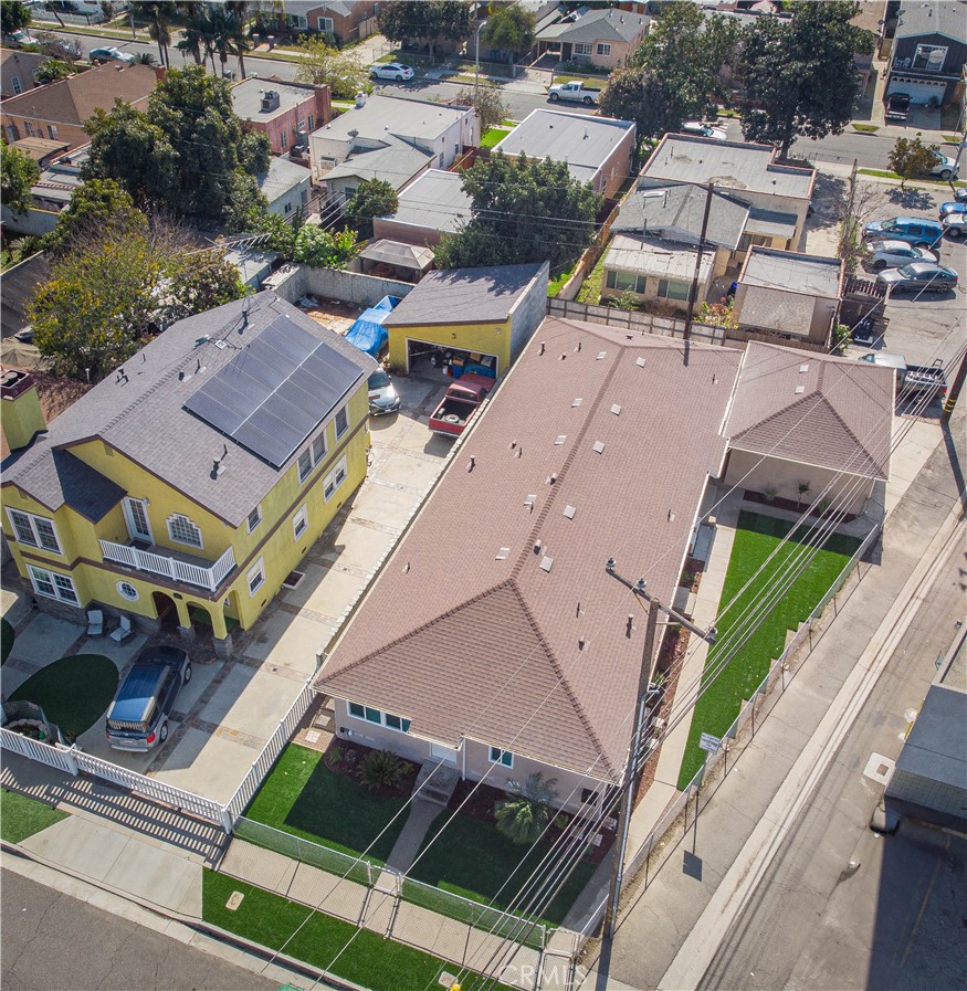 2512 E Adams Street
