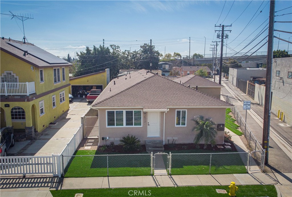 2512 E Adams Street