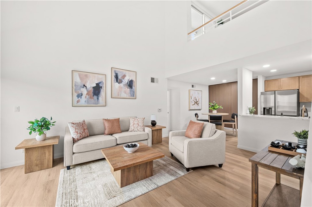 433 E Tamarack