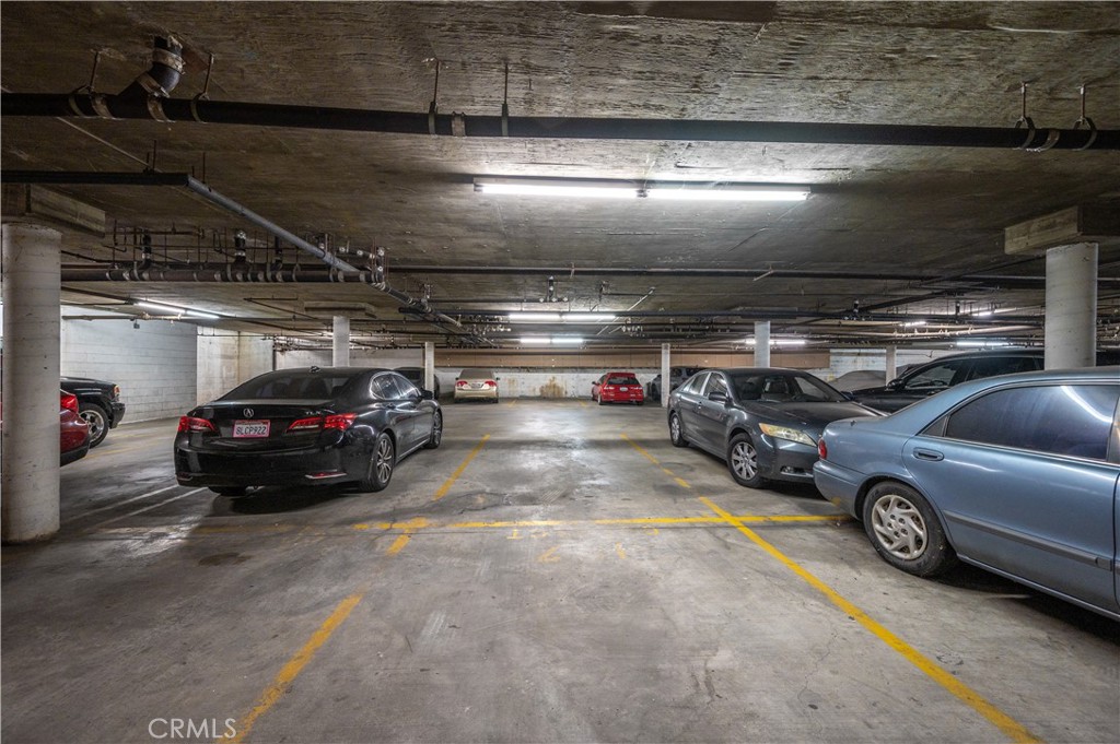 433 E Tamarack
