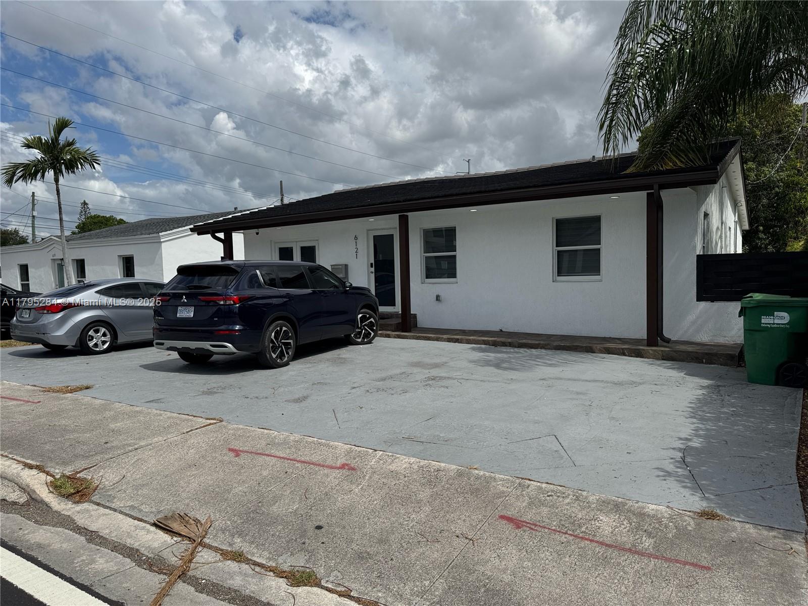6121 Coral Way