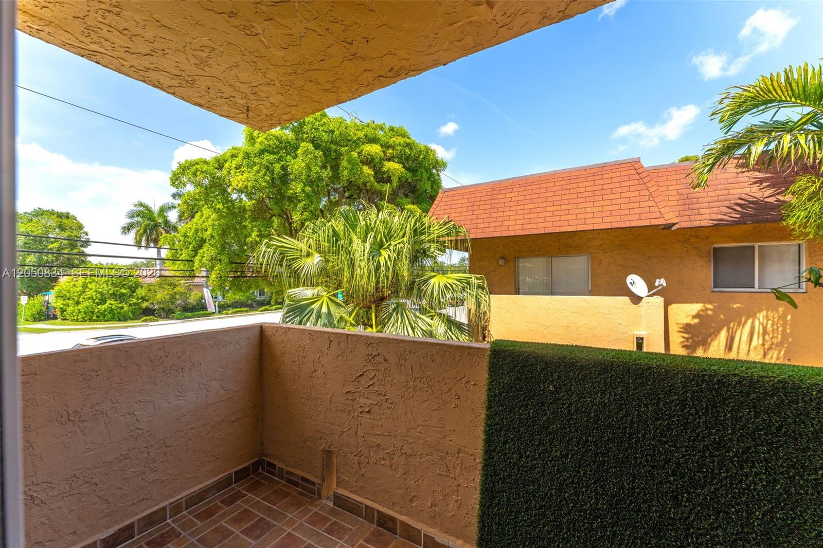 9958 SW 88th St # 5 Unit: 522-5