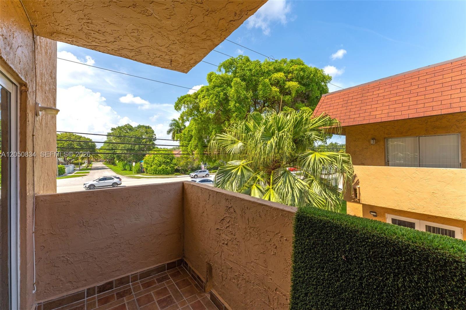 9958 SW 88th St # 5 Unit: 522-5