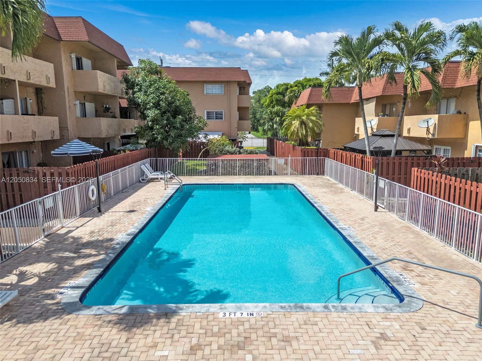 9958 SW 88th St # 5 Unit: 522-5
