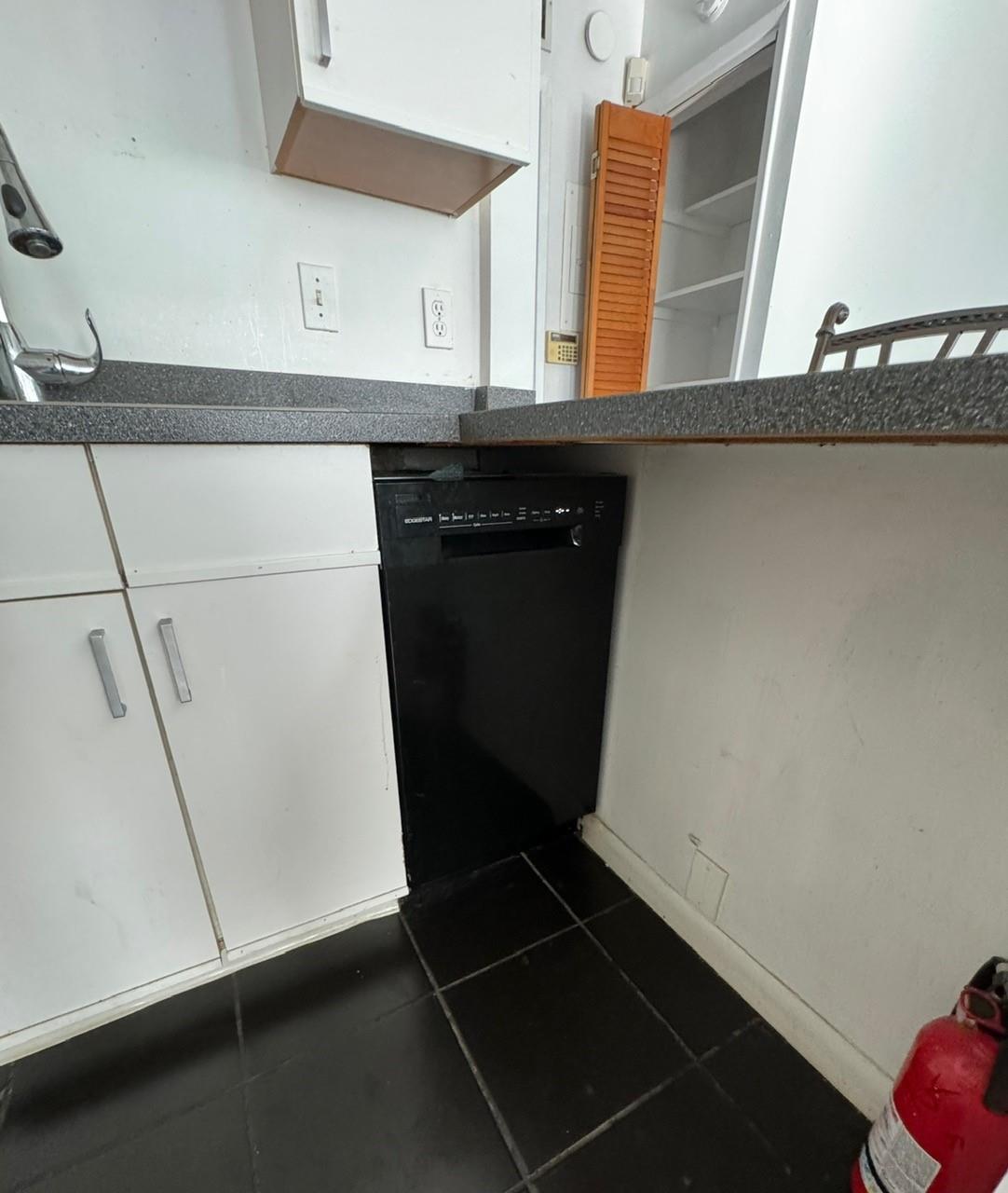 1818 E Oakland Park Blvd 95