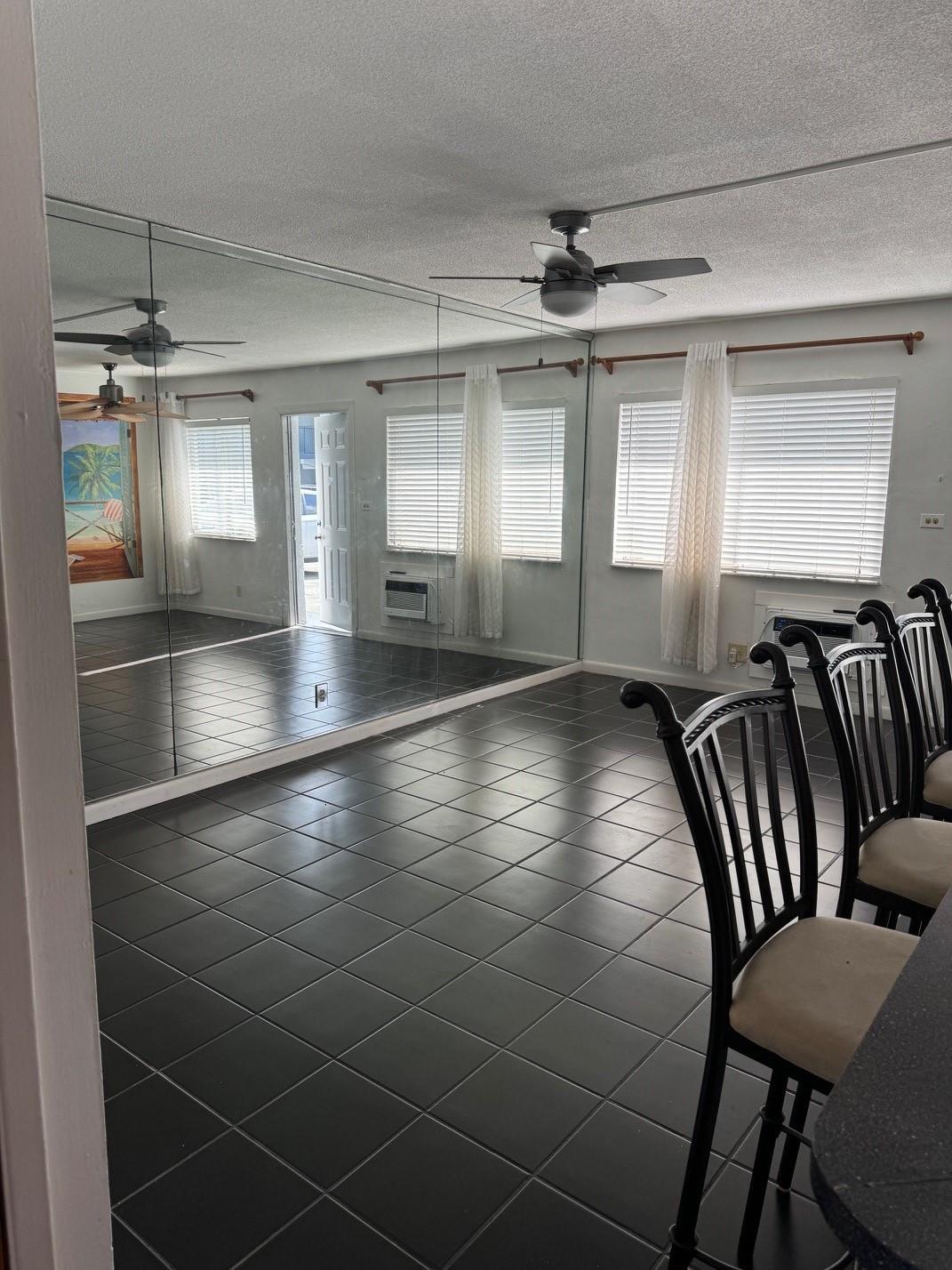 1818 E Oakland Park Blvd 95