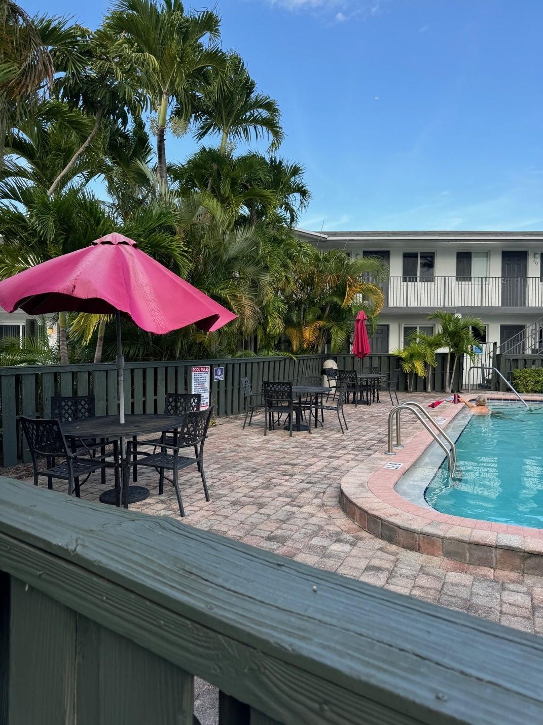 1818 E Oakland Park Blvd 95