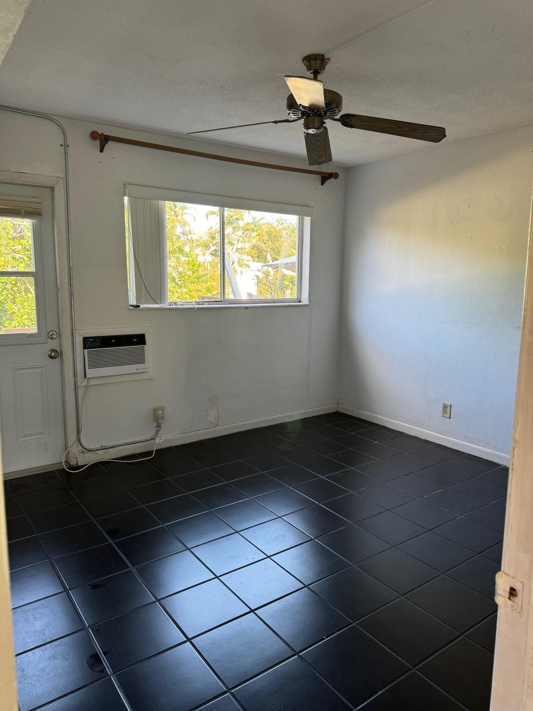 1818 E Oakland Park Blvd 95