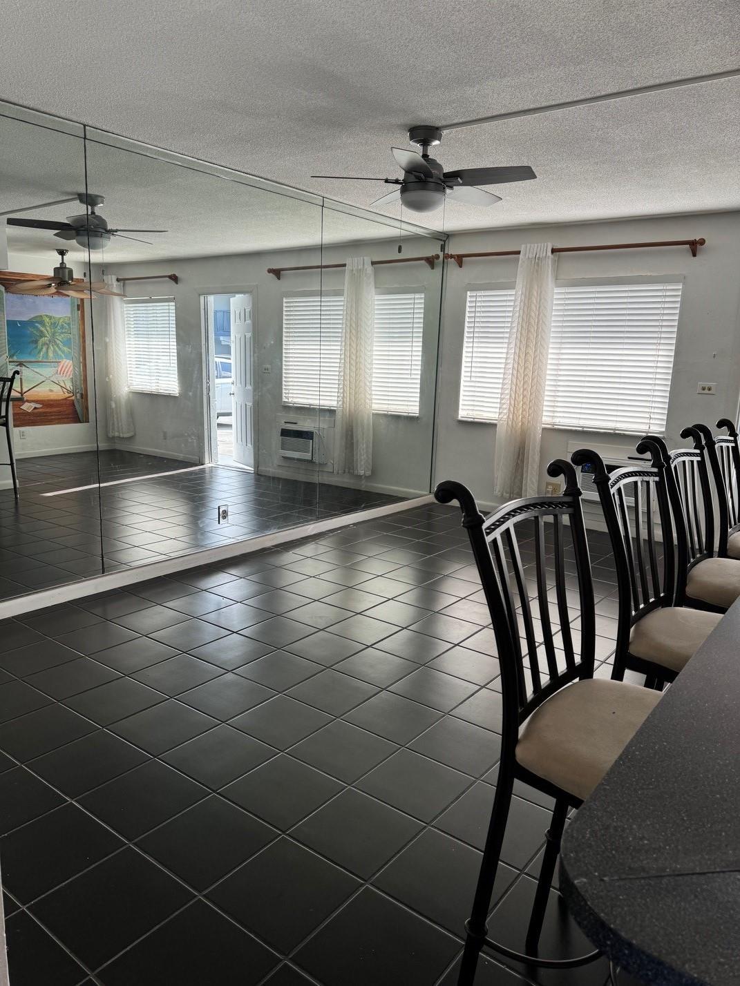 1818 E Oakland Park Blvd 95