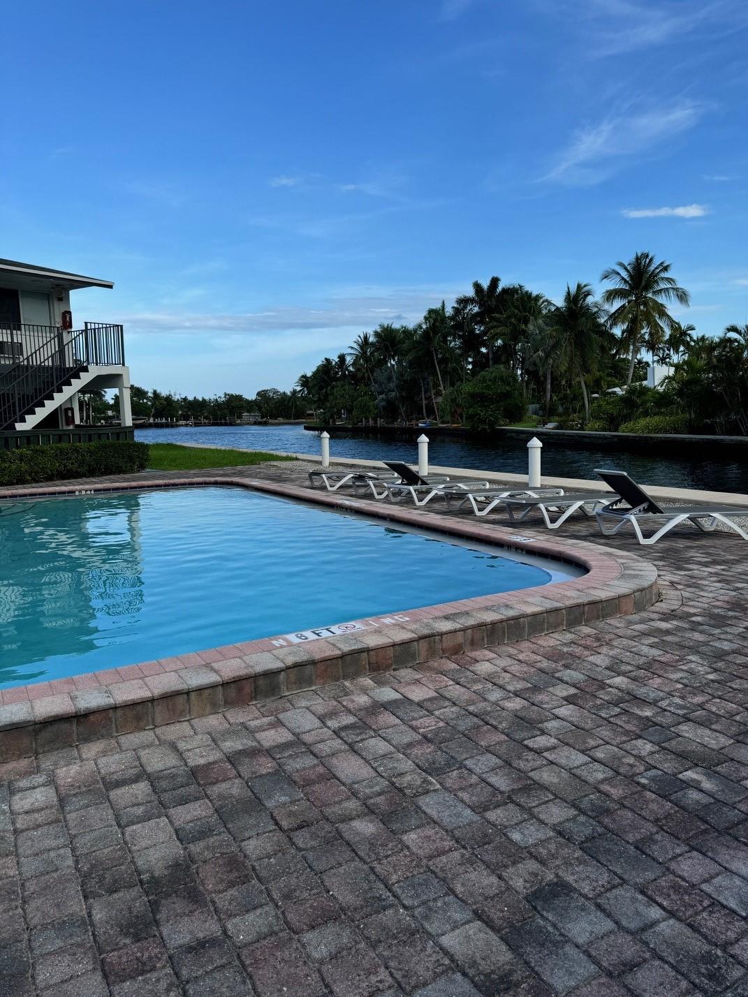 1818 E Oakland Park Blvd 95