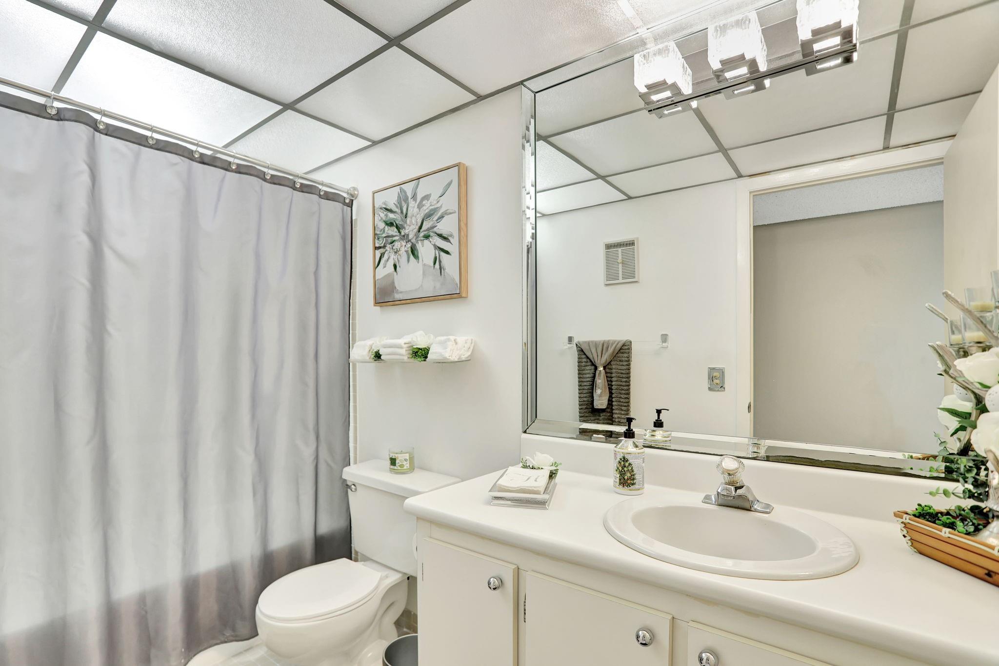 10547 E Clairmont Cir 102