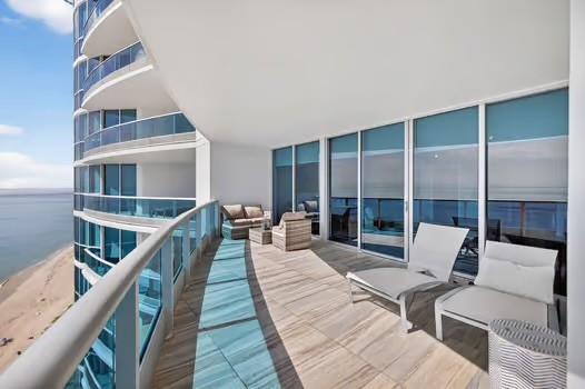 1600 S Ocean Blvd 2003