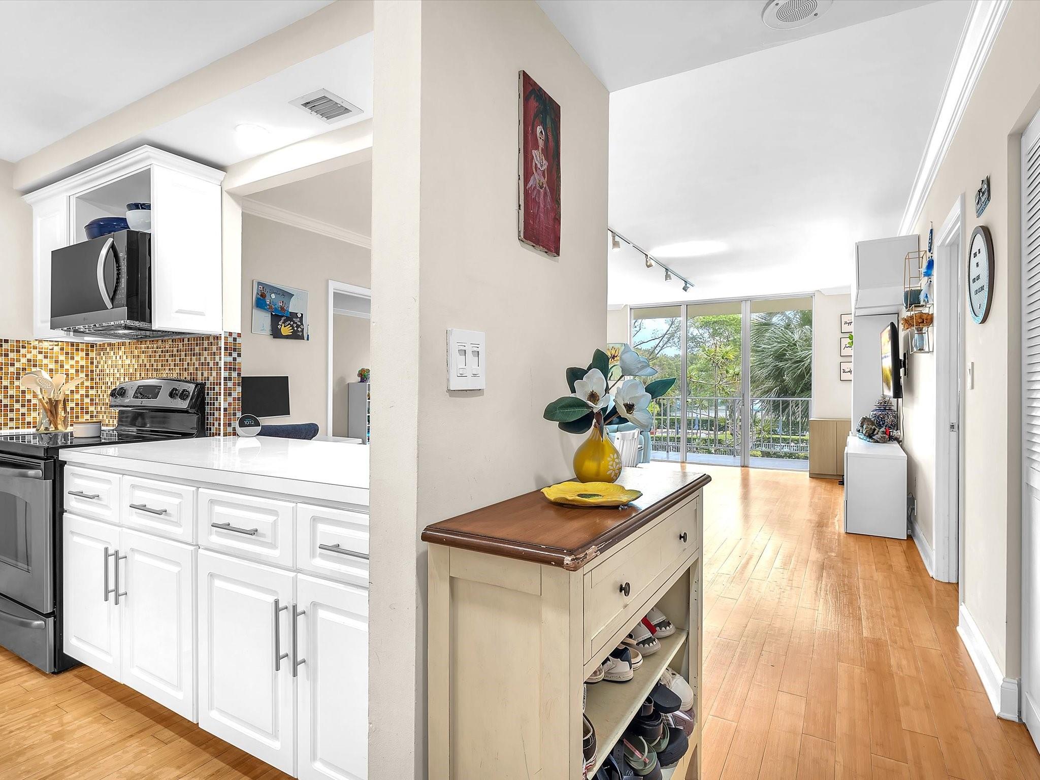 11111 Biscayne Blvd 2F (221)