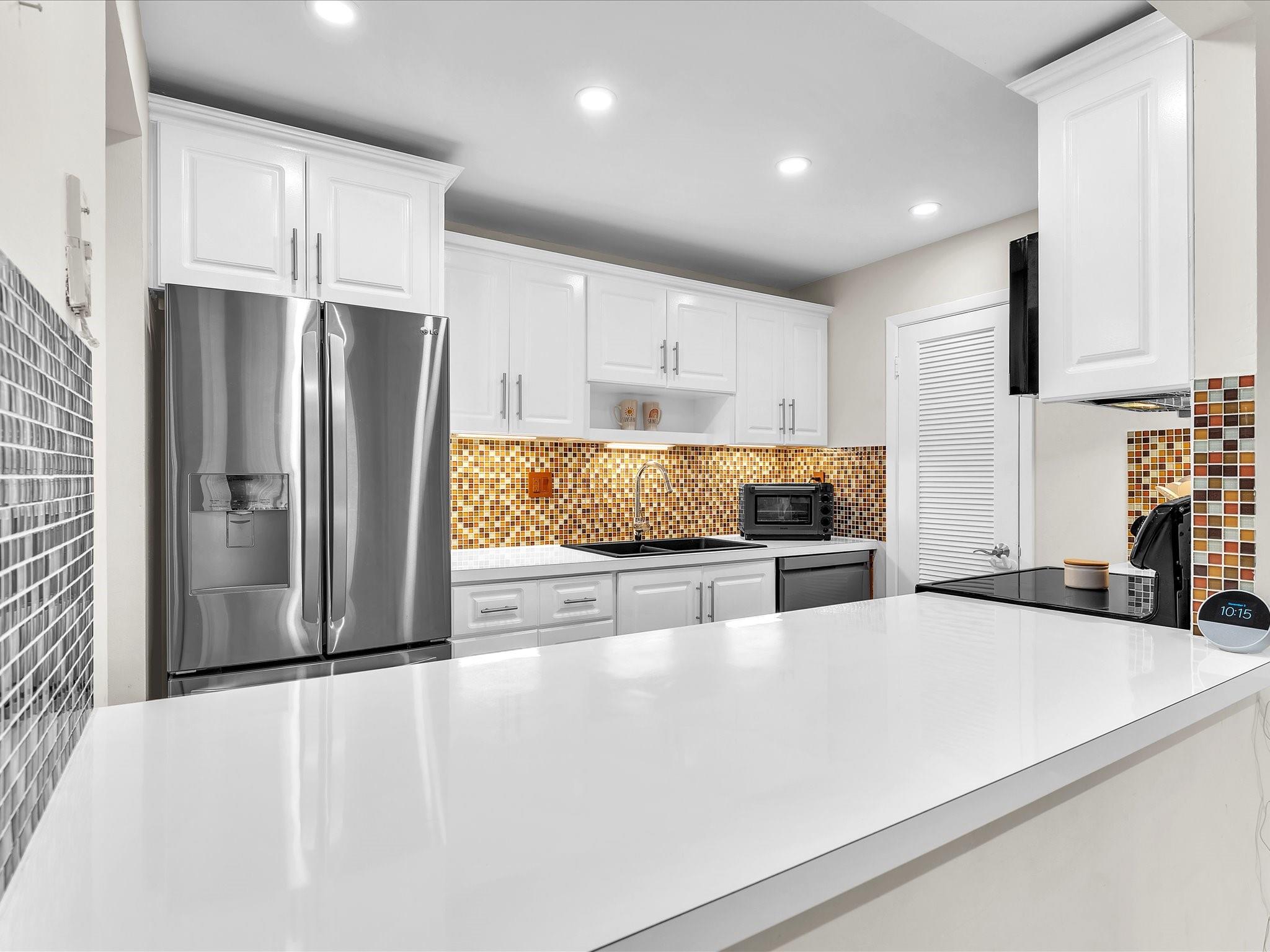 11111 Biscayne Blvd 2F (221)