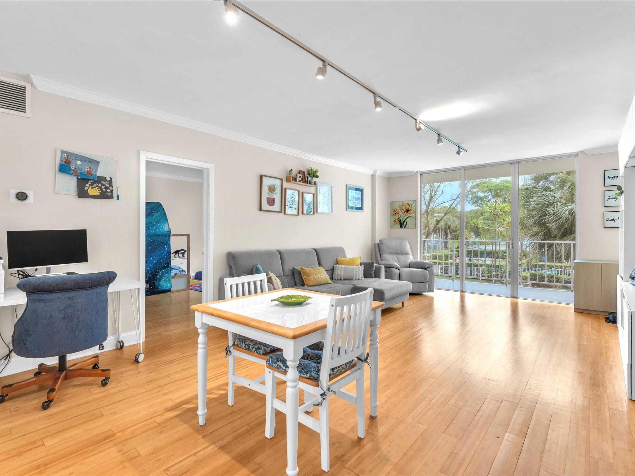 11111 Biscayne Blvd 2F (221)