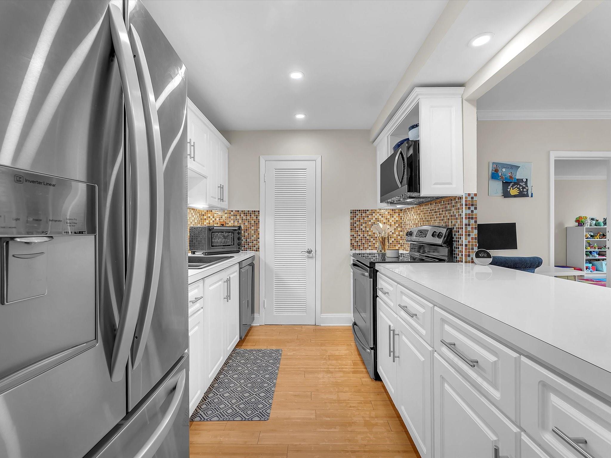 11111 Biscayne Blvd 2F (221)