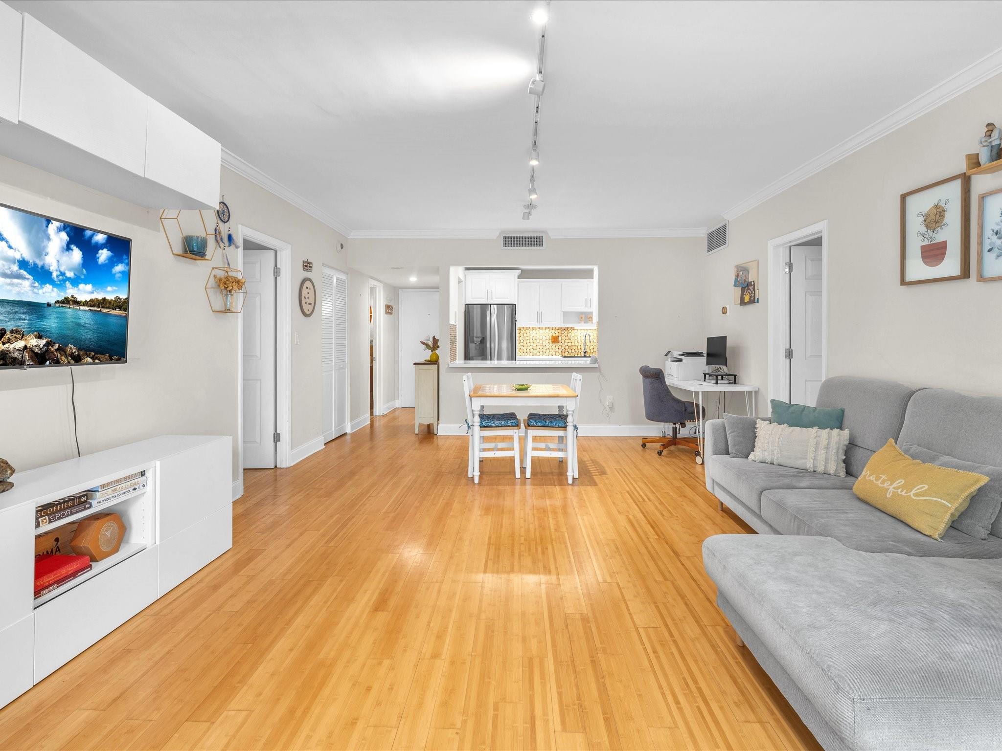 11111 Biscayne Blvd 2F (221)