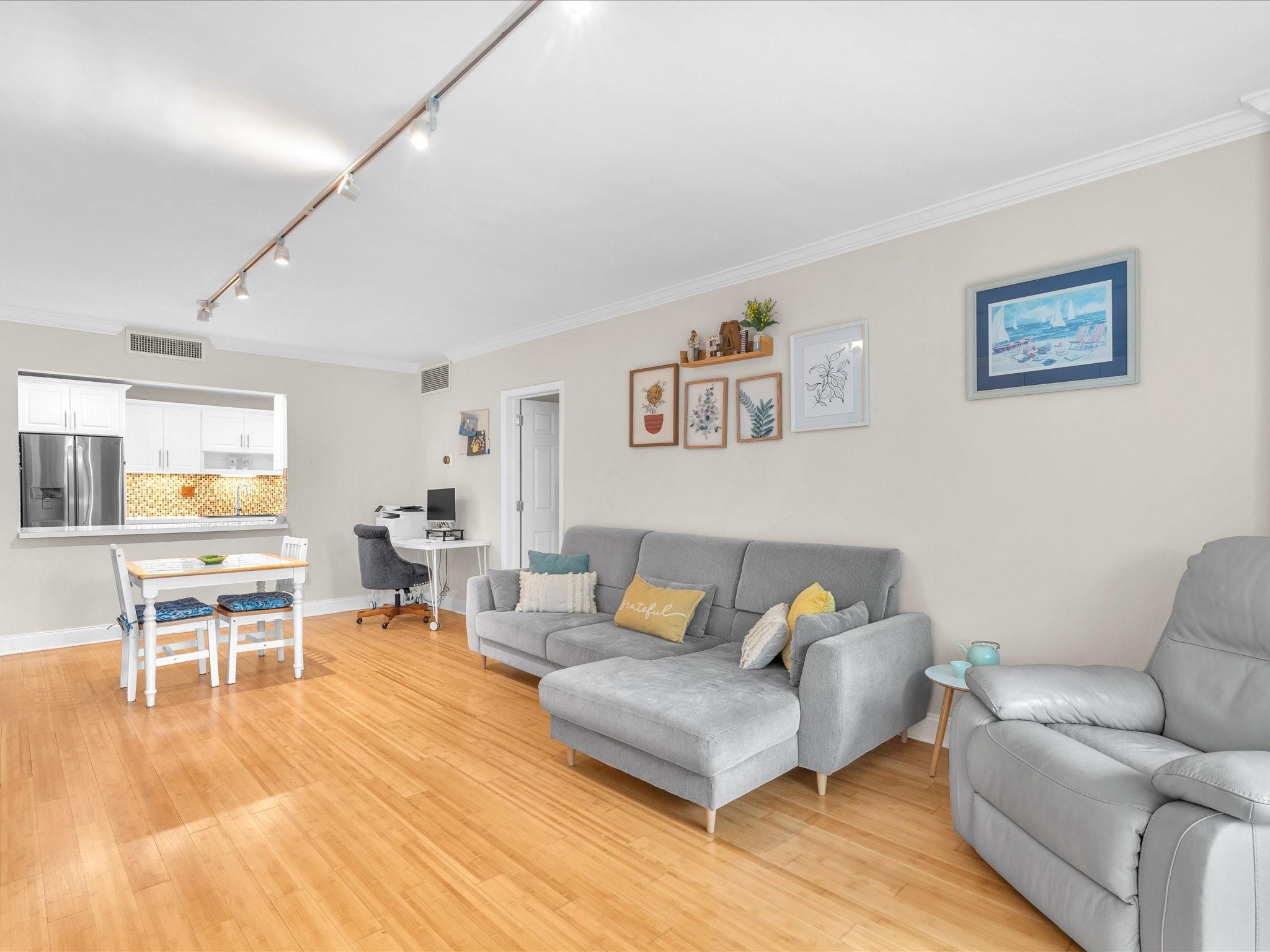 11111 Biscayne Blvd 2F (221)