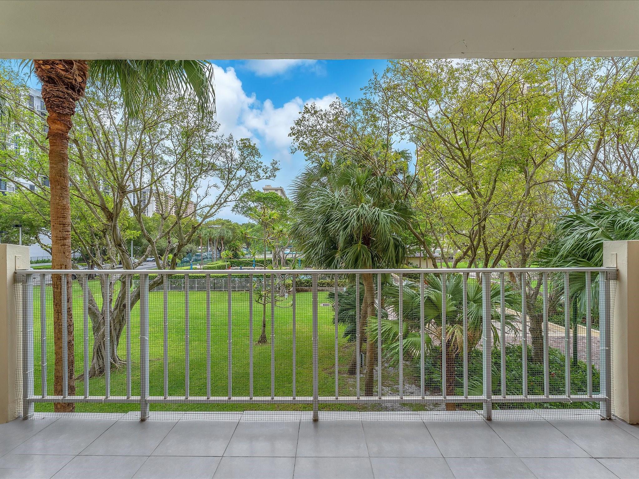 11111 Biscayne Blvd 2F (221)