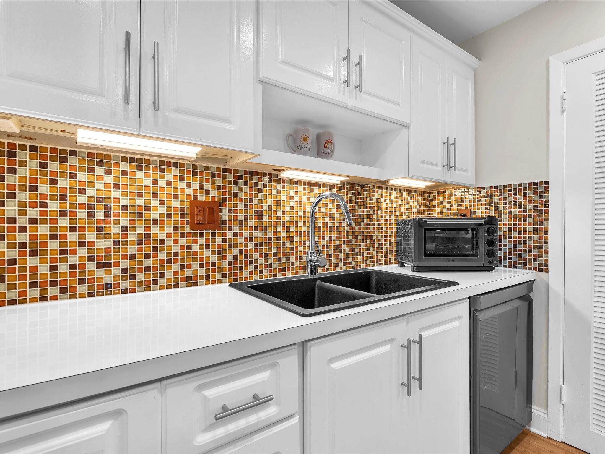 11111 Biscayne Blvd 2F (221)