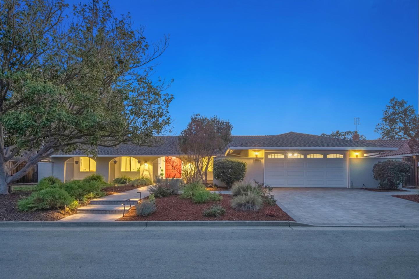 13102 Anza DR