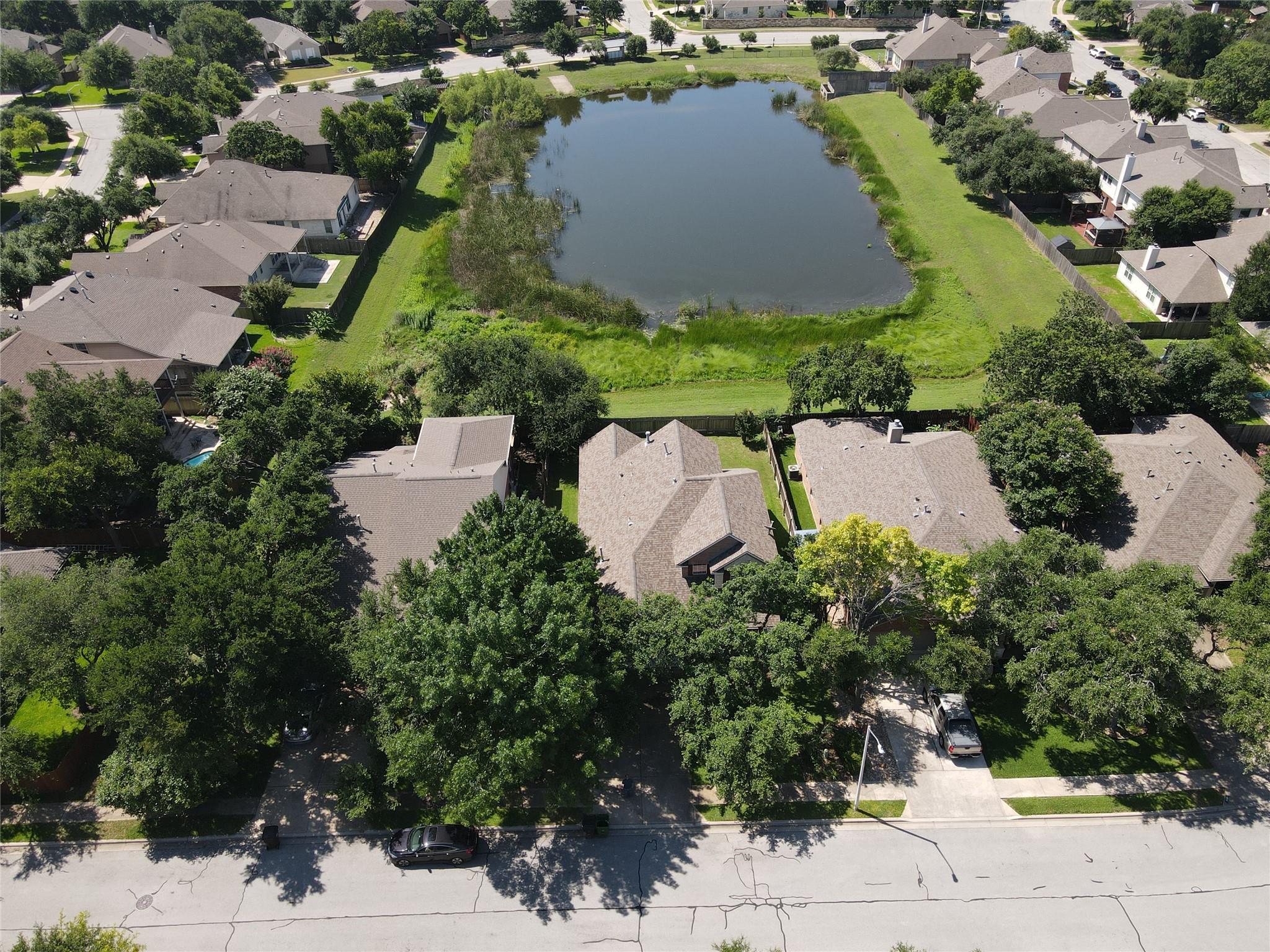 3831 Aqua LN